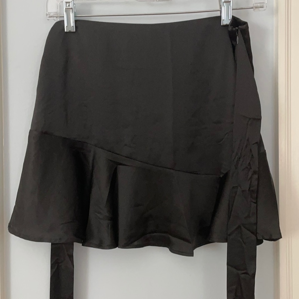 Forever 21 black satin mini skirt
